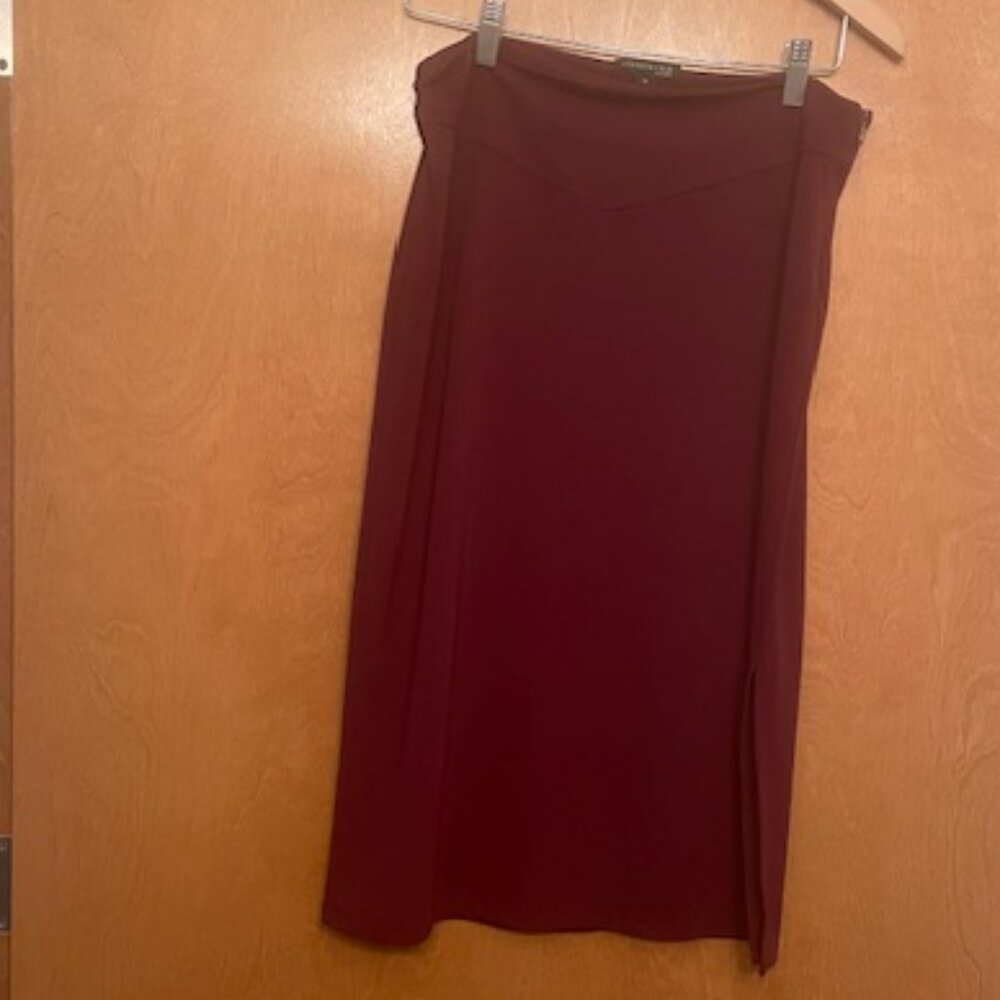 Kenneth Cole mid-length deep fuchsia pencil skirt